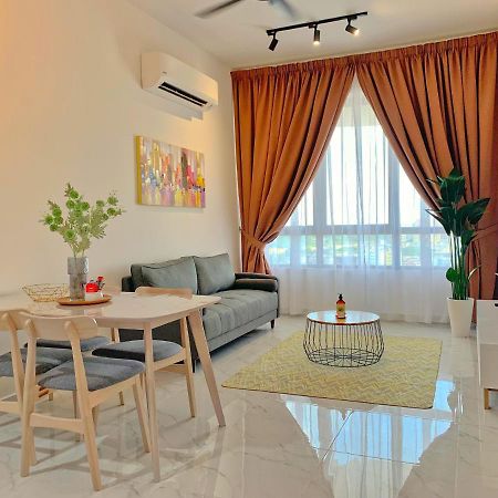 Netflix Two Bedroom Troika Kota Bharu Homestay 182 Buitenkant foto