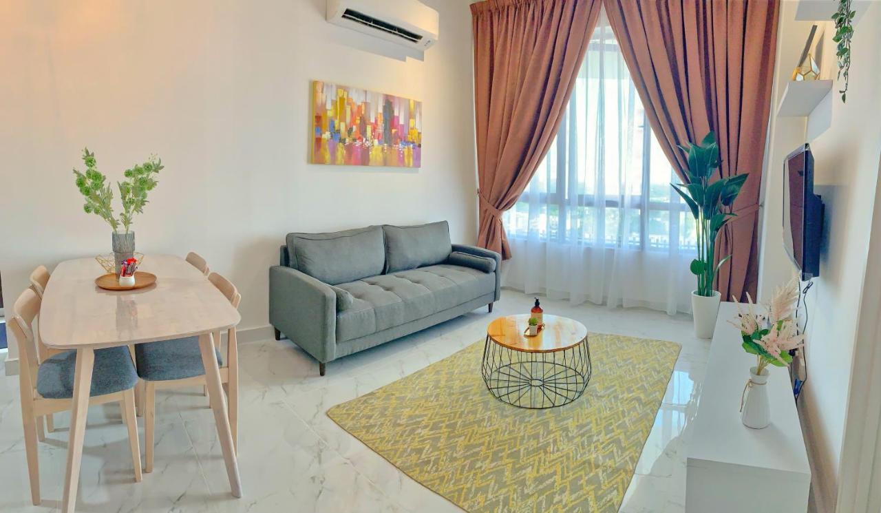 Netflix Two Bedroom Troika Kota Bharu Homestay 182 Buitenkant foto