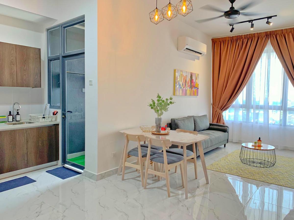 Netflix Two Bedroom Troika Kota Bharu Homestay 182 Buitenkant foto