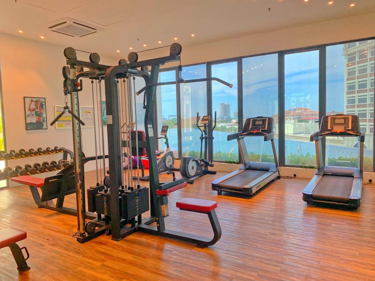 Netflix Two Bedroom Troika Kota Bharu Homestay 182 Buitenkant foto