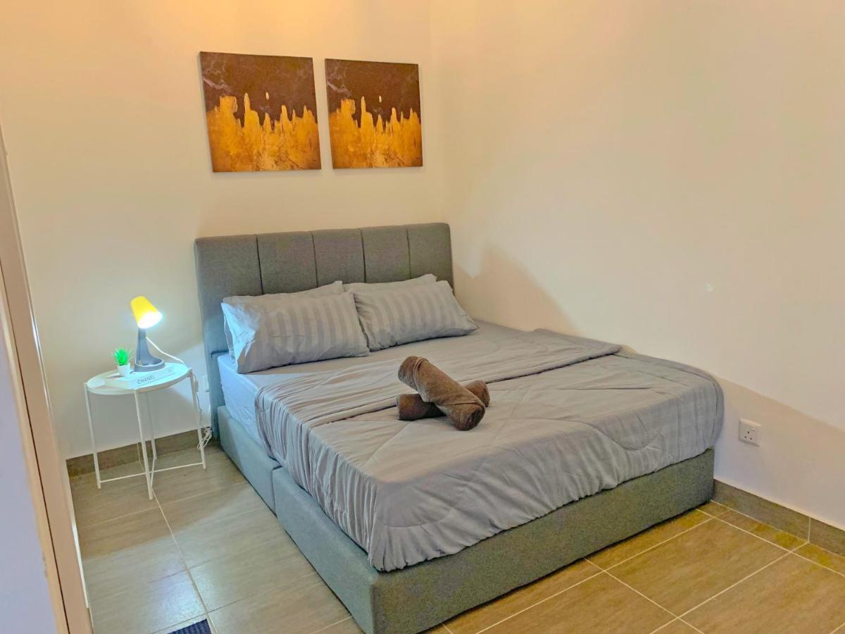 Netflix Two Bedroom Troika Kota Bharu Homestay 182 Buitenkant foto