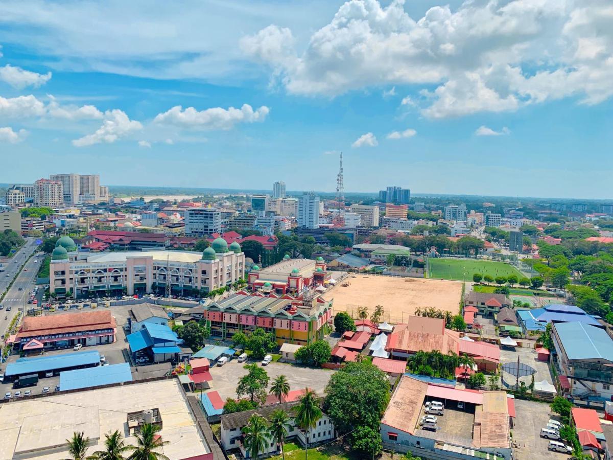 Netflix Two Bedroom Troika Kota Bharu Homestay 182 Buitenkant foto