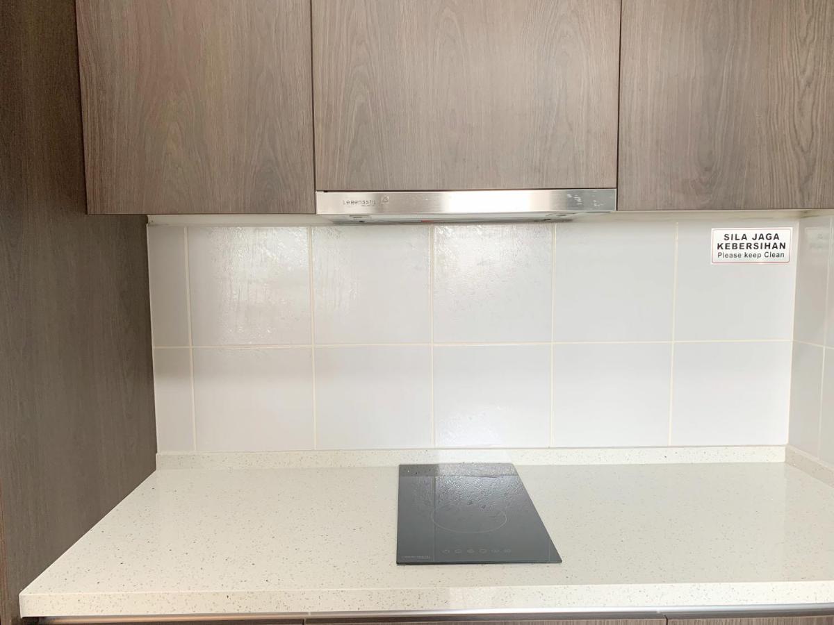Netflix Two Bedroom Troika Kota Bharu Homestay 182 Buitenkant foto